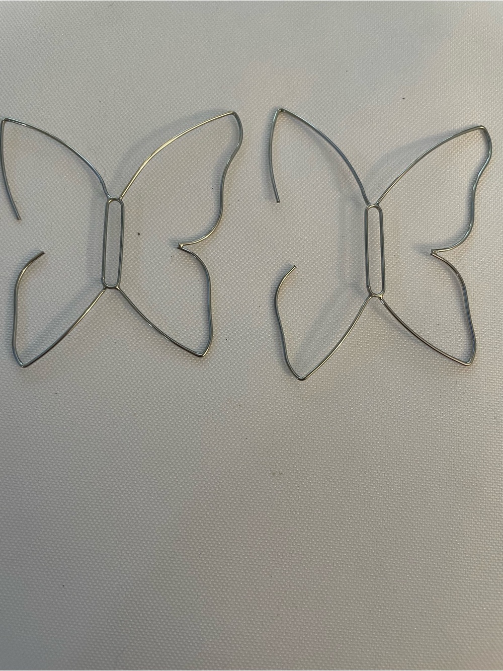 🔥 Silver Butterfly Wire Statement Earrings – Large Lightweight Hoops